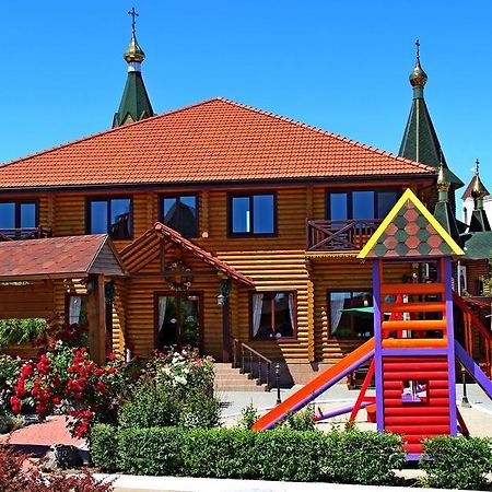 Комплекс Відпочинку Пампушка & Подушка Hotel Burlach'ya Balka Exterior photo