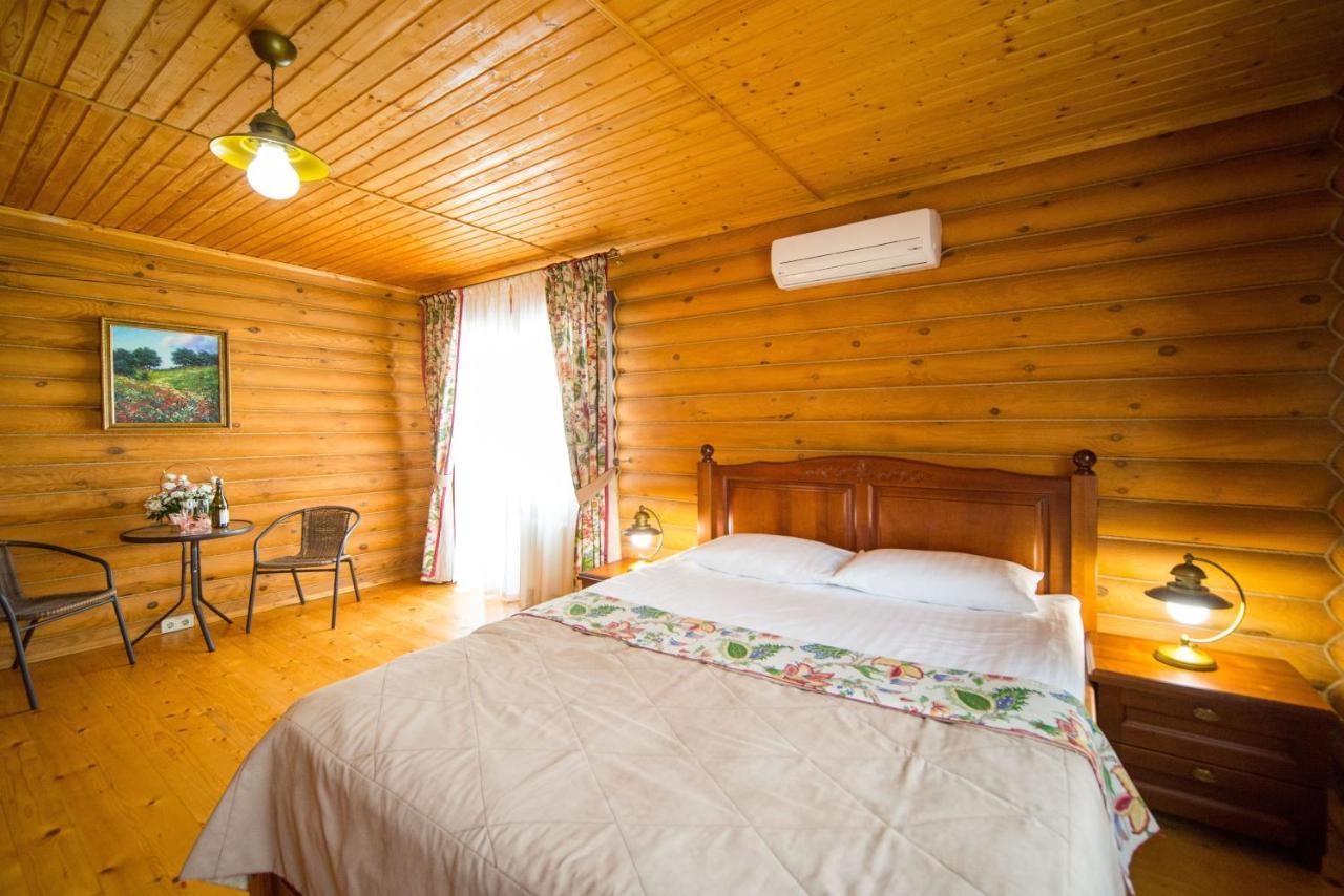 Комплекс Відпочинку Пампушка & Подушка Hotel Burlach'ya Balka Exterior photo