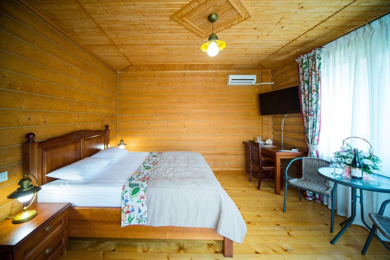 Комплекс Відпочинку Пампушка & Подушка Hotel Burlach'ya Balka Exterior photo