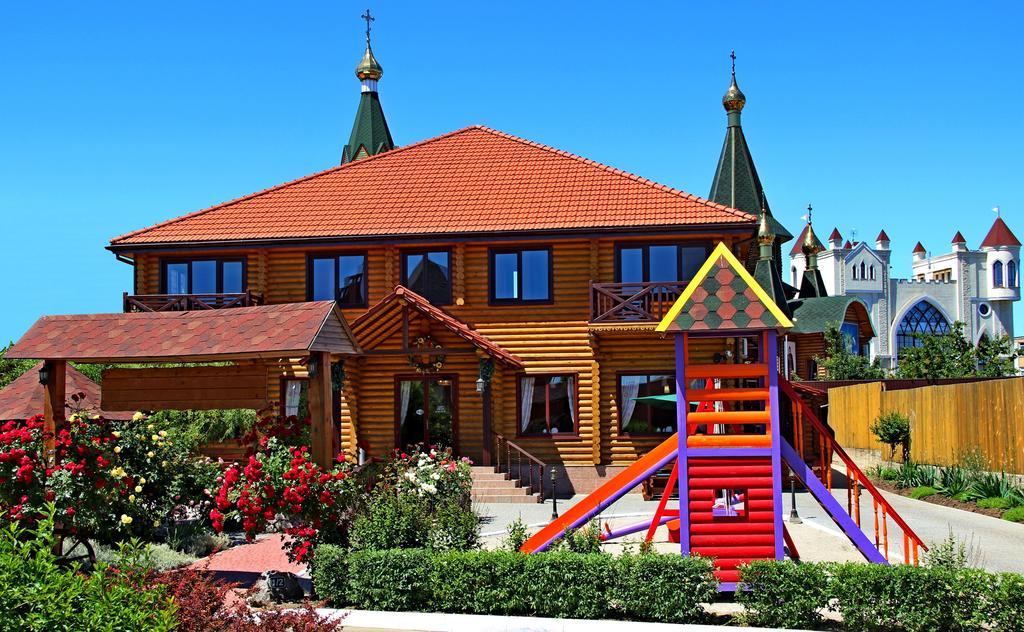 Комплекс Відпочинку Пампушка & Подушка Hotel Burlach'ya Balka Exterior photo