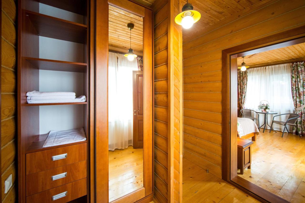 Комплекс Відпочинку Пампушка & Подушка Hotel Burlach'ya Balka Exterior photo