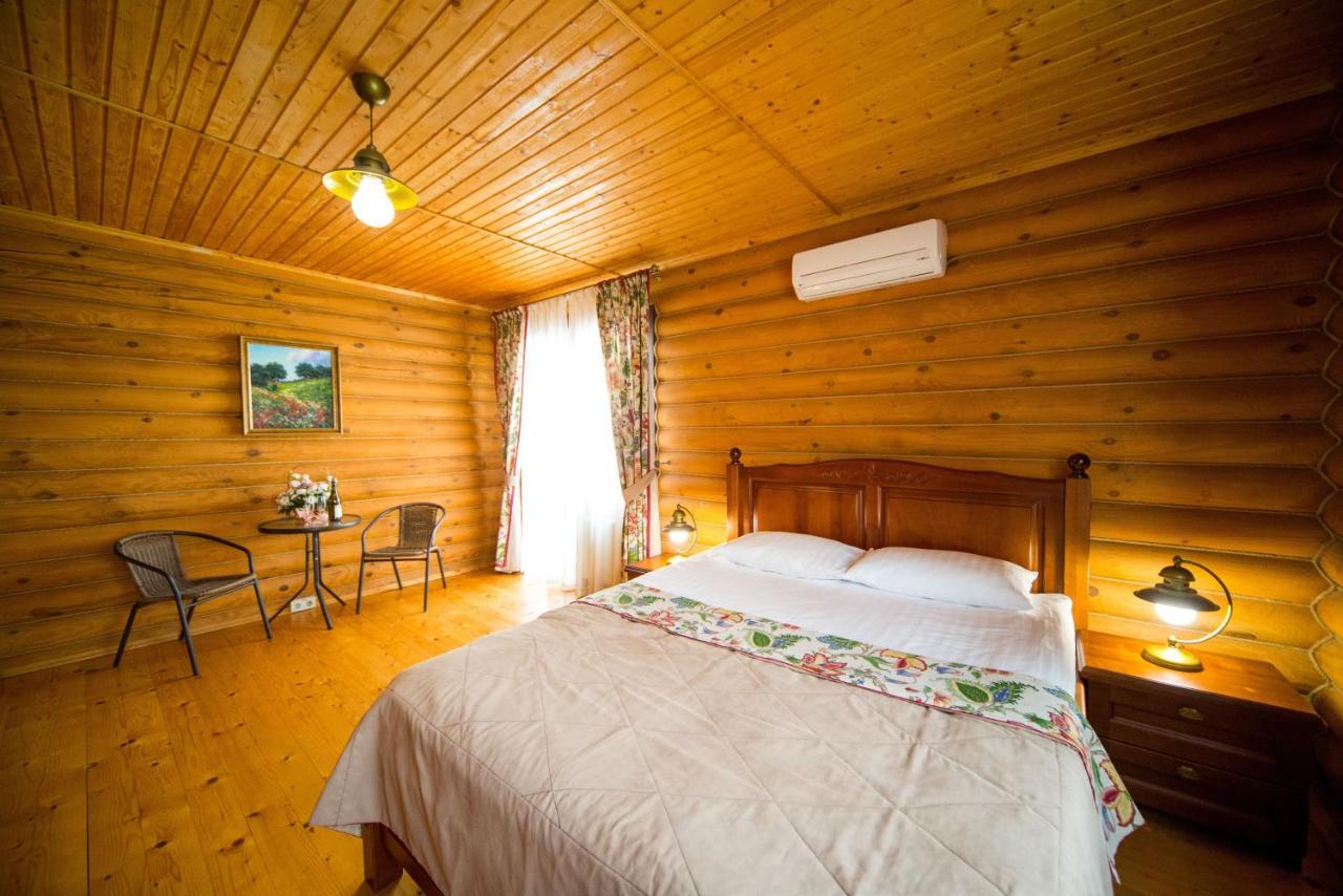 Комплекс Відпочинку Пампушка & Подушка Hotel Burlach'ya Balka Exterior photo